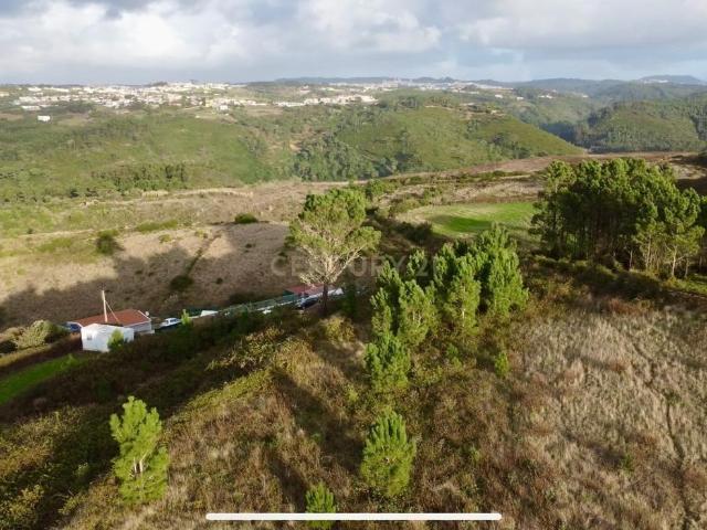 Terreno rústico com 9.069 m² – Vista de Oceano – Baleia / Carvoeira Mafra / Ericeira
