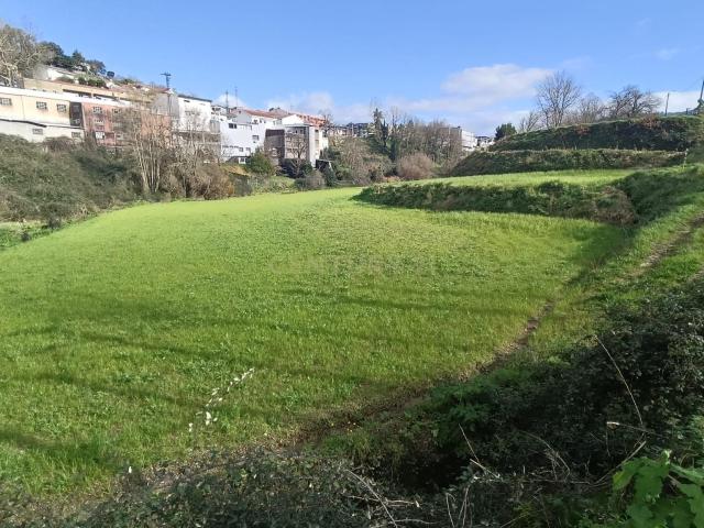 Terreno rústico à venda em Polvoreira, Guimarães