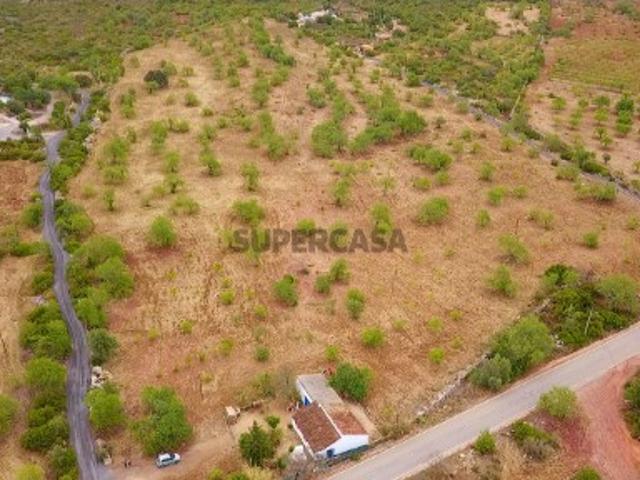 Terreno Rústico em Santa Catarina da Fonte do Bispo com 38570 m² e acessos à autoestrada