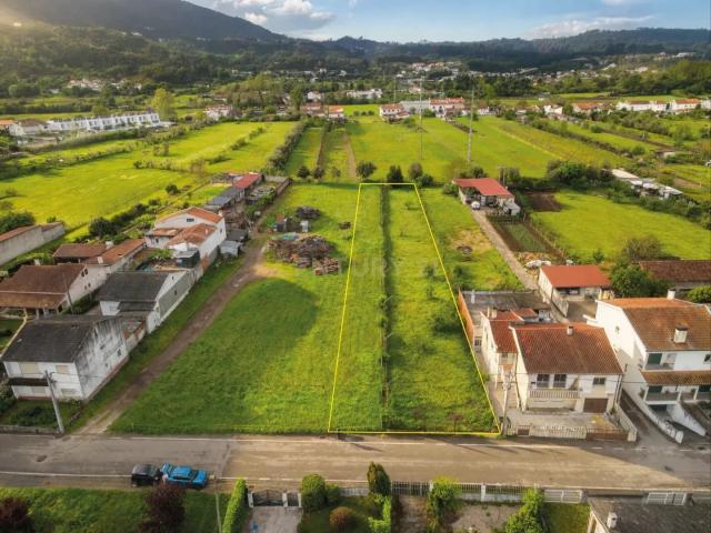 Terreno rústico em zona urbanizável, com 1.780 m² perto do centro da Lousã
