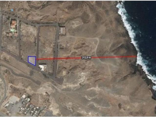 Terreno rústico en venta a 300 metros del mar en Tajao, Sur de Tenerife