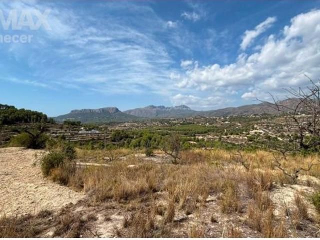 Terreno Rústico Edificable +10.000m2 en Benissa con Vistas a Bernia