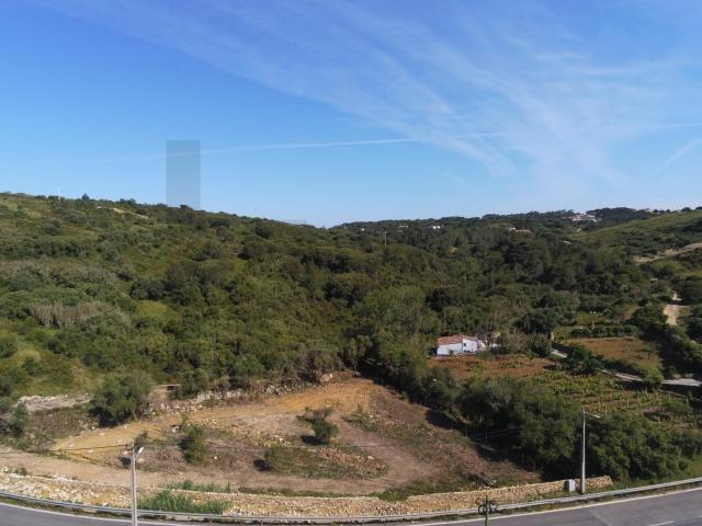 Terreno Rustico vedado e com furo