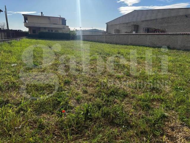 Terreno Residenziale Capua. Rif.: Cod. rif 3324135VRG