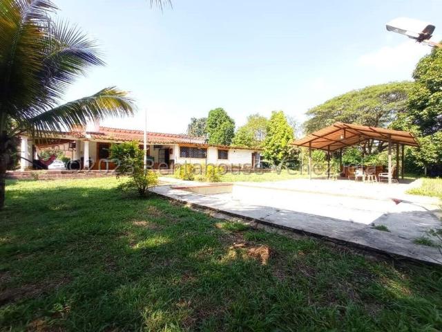 Terreno residencial con casa en venta en Sabana del medio San Diego Carabobo Desiree Castillo Rentahouse