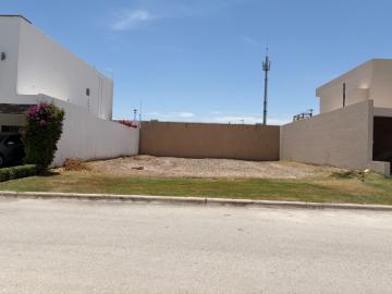 Terreno residencial en Las Villas, Torreón, con acceso controlado y seguridad