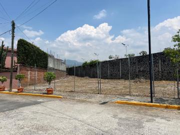 Terreno residencial en privada con port?n el?ctrico. Col. Maravillas