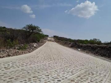 Terreno Residencial Hacienda Dolores a 5 min de Zibata Queretaro