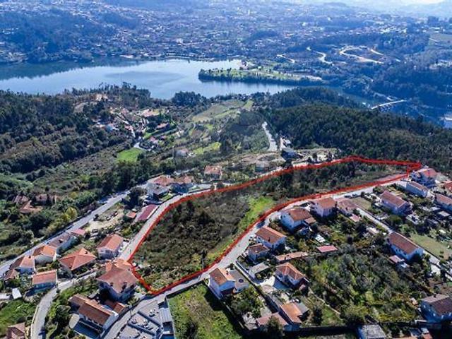 Terreno, Rio de Moinhos