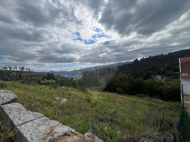 Terreno, Rio de Moinhos