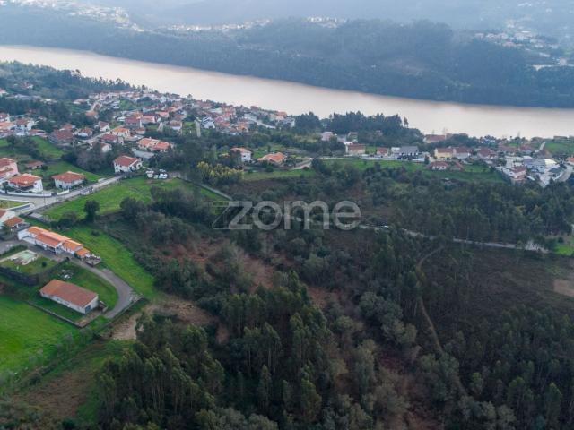 Terreno, Rio Mau