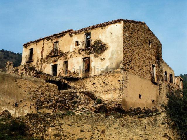 Terreno, Roses