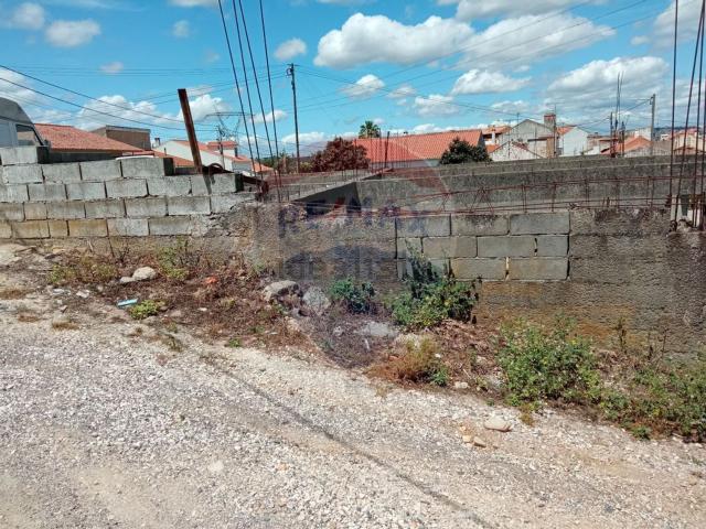 Terreno, São Facundo e Vale das Mós