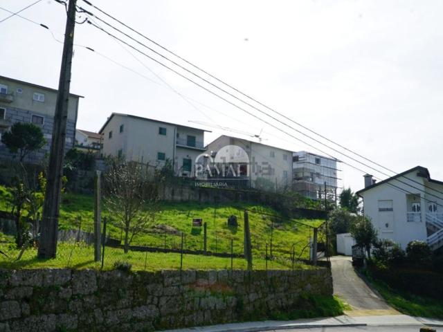 Terreno, Salvador do Monte