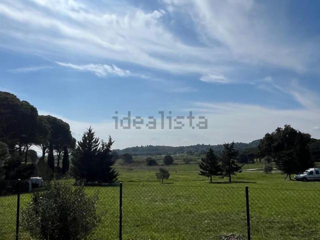 Terreno, Sant Climent Sescebes