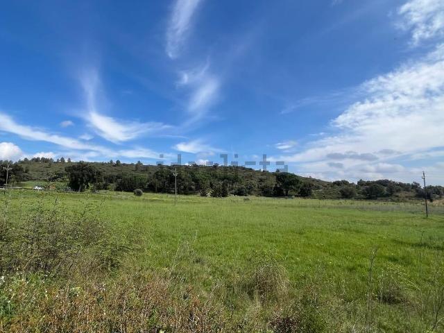 Terreno, Sant Climent Sescebes