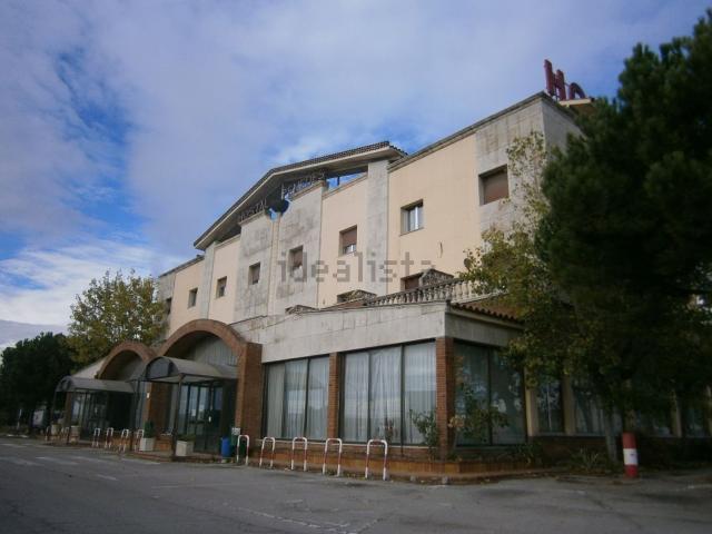 Terreno, Santa Margarida i els Monjos
