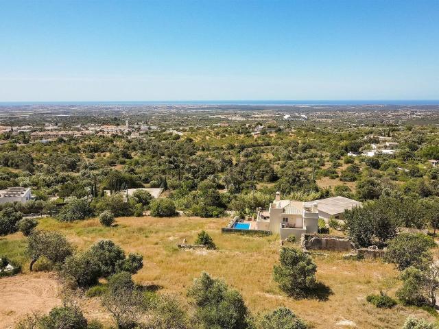Terreno, Santa Bárbara de Nexe