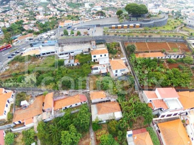 Terreno, Santo António, Funchal | BPI Expresso Imobiliário