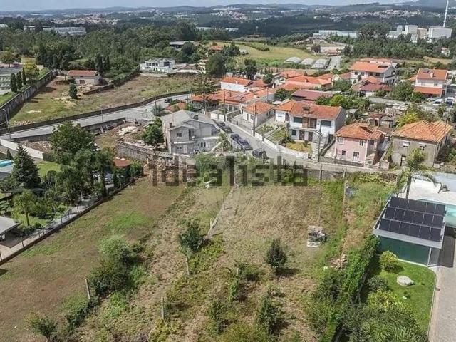 Terreno, Santo Tirso Couto Burgães