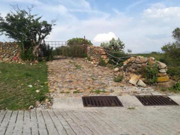 TERRENO SEMIPLANO CON BORDO EN BARAJAS, CHAPA DE MOTA
