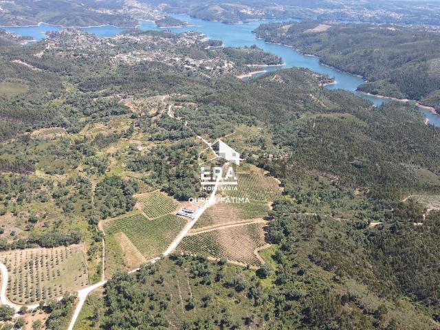 Terreno, Serra