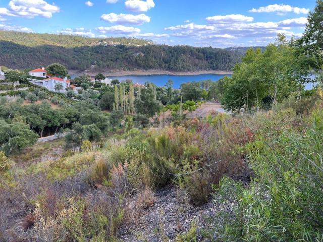 Terreno, Serra