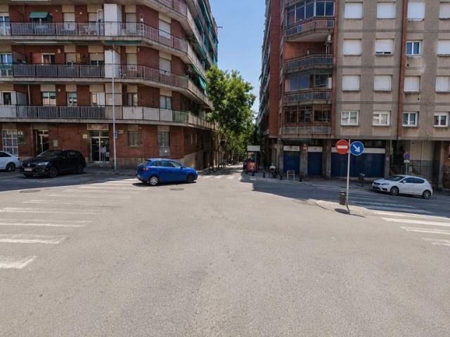 Terreno / Solar de 170 m2 Santa Coloma de Gramenet, Cataluña