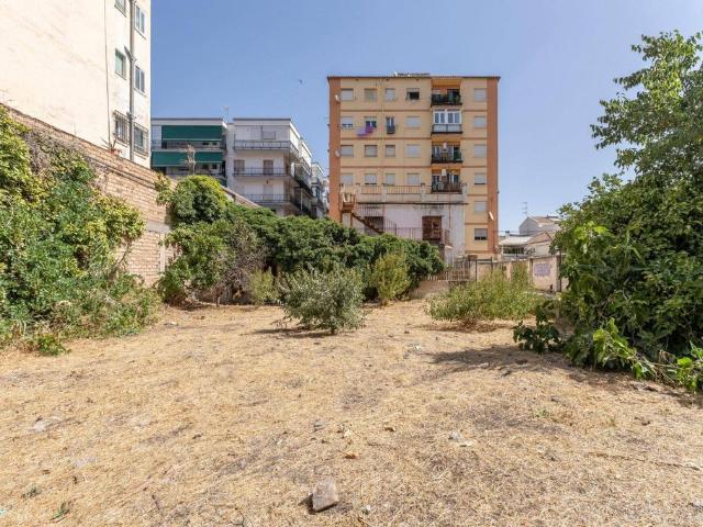 Terreno / Solar de 181 m2 en venta Granada, Andalucía