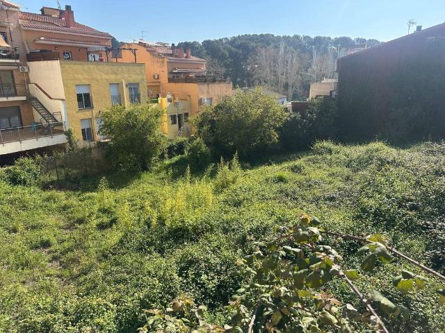 Terreno / Solar de 238 m2 en venta Rubí, Cataluña