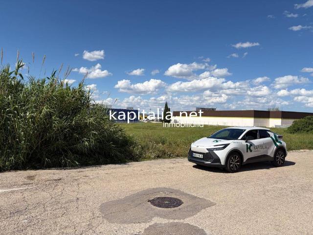Terreno / Solar de 856 m2 en venta Onteniente, España