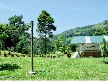 Terreno / Solar La Vega, Colombia