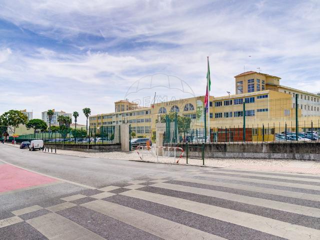 Terreno T0, Carcavelos e Parede, Cascais | BPI Expresso Imobiliário
