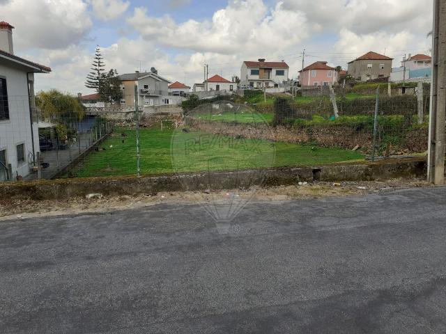 Terreno T0, Santo Tirso, Couto Santa Cristina e São Miguel e Burgães, Santo Tirso | BPI Expresso Imobiliário