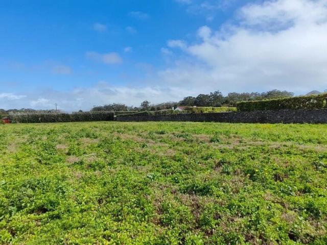 Terreno T3 em Rabo de Peixe de 820,00 m²