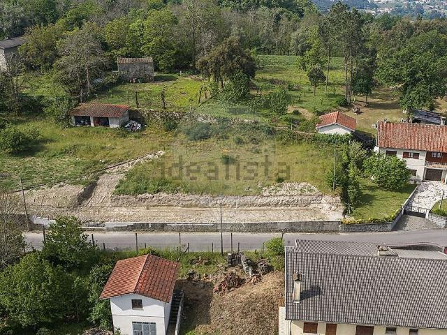 Terreno, Torre e Portela