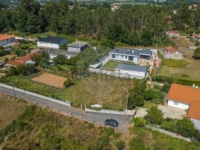 Terreno, Ucha