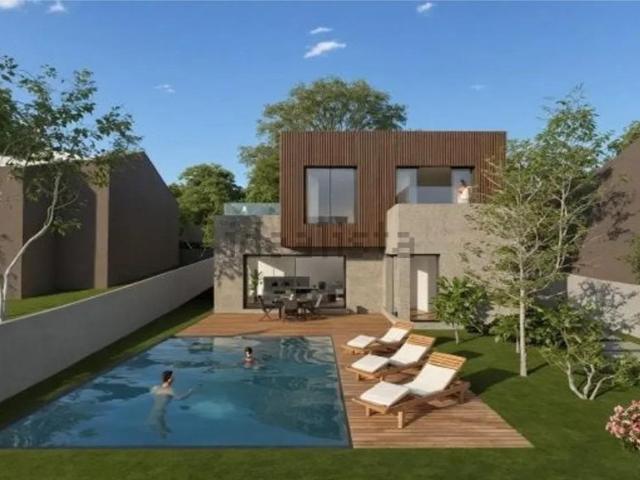TERRENO URBANIZABLE CON PROYECTO Y LICENCIA