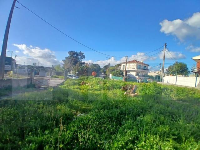 Terreno Urbanizado de 1.760 m² Excelente Localização e Potencial de Construção