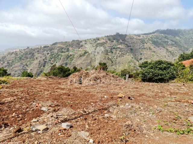 Terreno urbanizável Área 1899 m2, São João Ribeira Brava