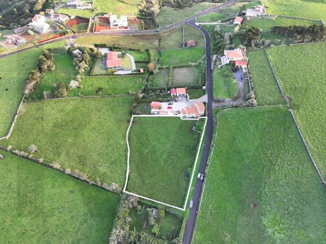 Terreno Urbanizável com Vista Mar | Brejo Almagreira – Santa Maria, Açores