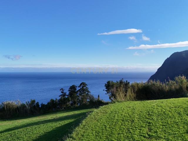 Terreno urbanizável com Vista Mar em Nordeste, São Miguel