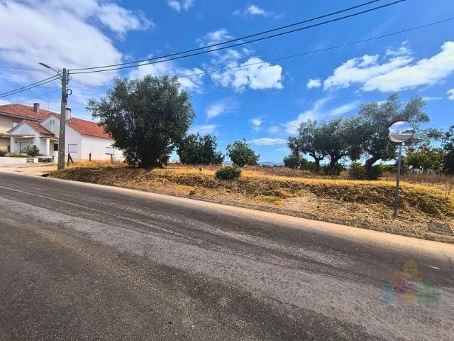 Terreno Urbanizável com Vista Panorâmica a 5 Minutos de Tomar