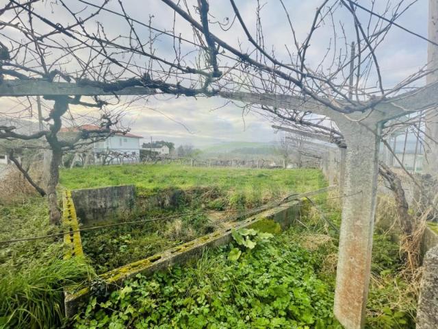 Terreno Urbanizável para venda em Gondarém!