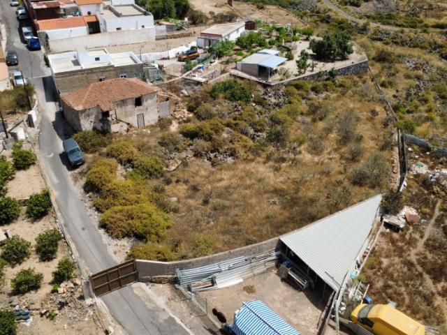 TERRENO URBANO UBICADO EN ARONA CASCO