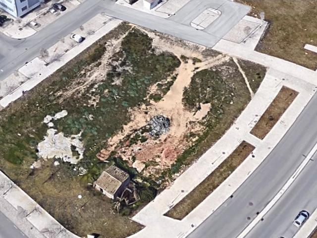 Terreno urbano aprovado para grande unidade comercial em Loulé
