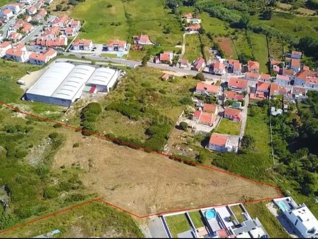 Terreno Urbano com 13.600m2 em Sesimbra
