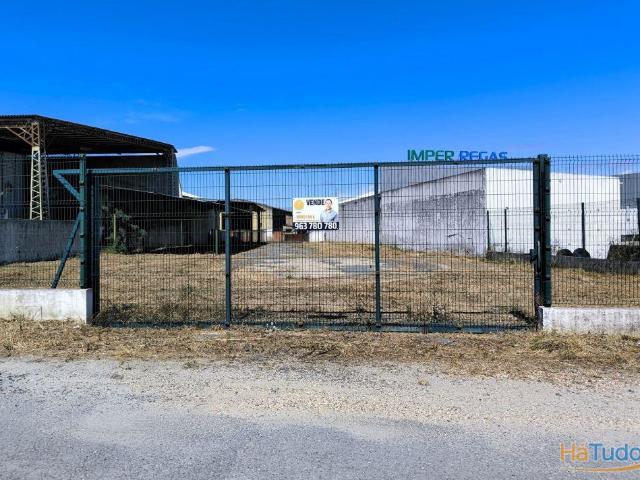 Terreno urbano com 1517 m2, Viabilidade Construção 758m2 | 26063923997