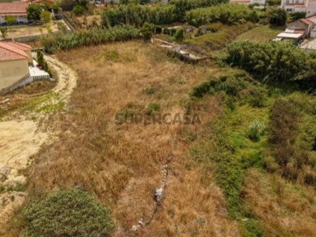 Terreno Urbano com 1.906 m² na Achada Um Refúgio Natural a poucos minutos da Ericeira