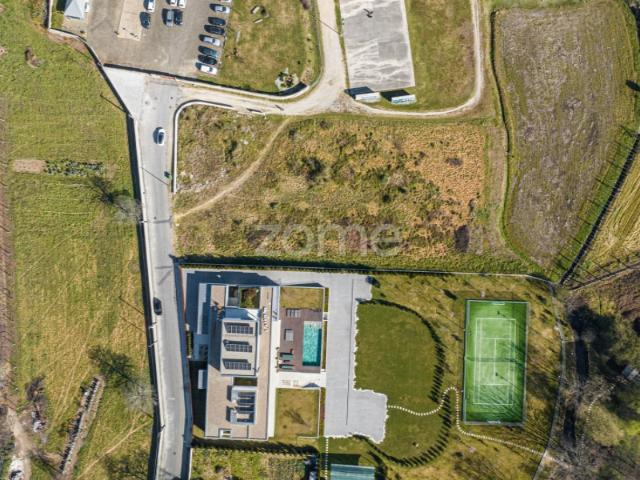 Terreno Urbano com 2280m2 em Freamunde, Paços de Ferreira